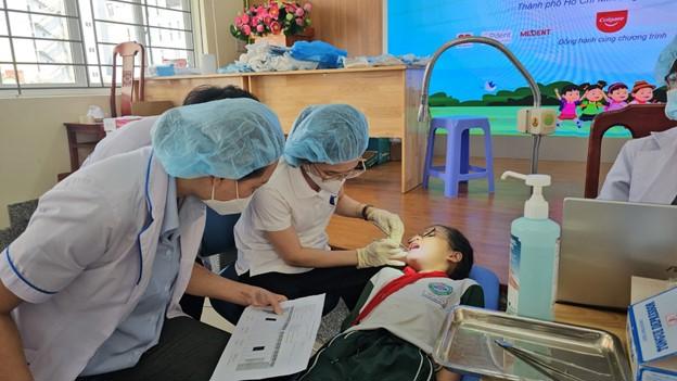 TPHCM: Thành phố ra quân triển khai chăm sóc sức khỏe răng miệng cho học sinh tiểu học tại một số quận, huyện