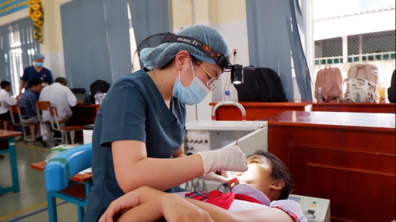 TPHCM: Thành phố ra quân triển khai chăm sóc sức khỏe răng miệng cho học sinh tiểu học tại một số quận, huyện