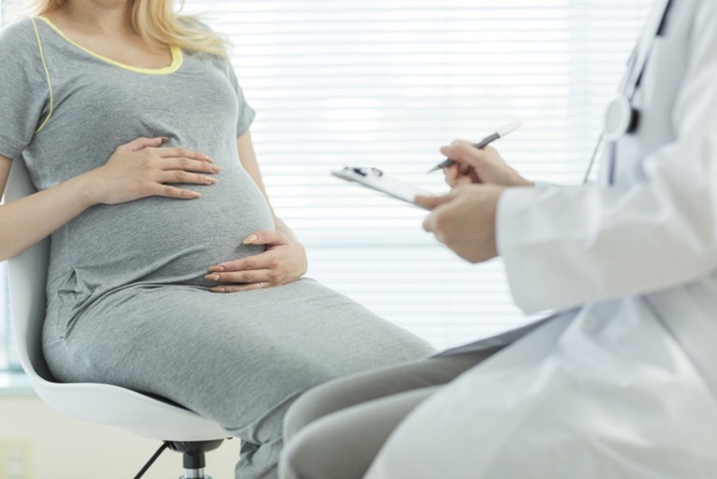 Mẹ bầu có nên gặp nha sĩ trong thời gian mang thai?