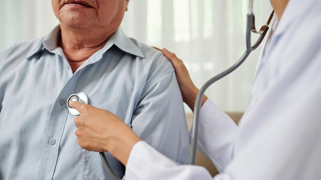 Khám Sức Khỏe Cho Bố Mẹ Trên 50 Tuổi — Nên Chọn Gói Nào?