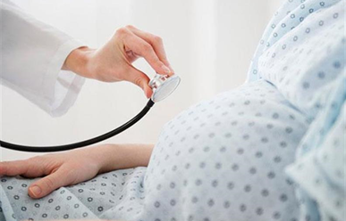 Tuổi tác có ảnh hưởng đến cơ hội mang thai khi điều trị IVF không?
