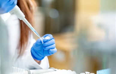 Anh phát triển vaccine ung thư buồng trứng