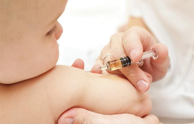 Cách giảm đau cho trẻ sau khi chích ngừa