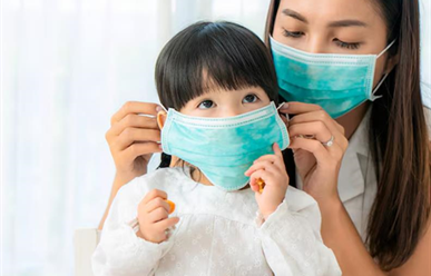 Viêm họng kéo dài sau mưa – Nguy cơ gì tiềm ẩn phía sau?