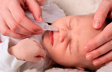 Nguyên tắc xử trí trẻ sơ sinh bị nghẹt mũi an toàn tại nhà