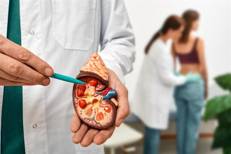 Dấu hiệu thận suy: Không chỉ là nước tiểu bất thường!