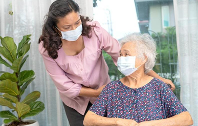 Chăm người thân bị viêm phổi: 5 điều bạn cần biết ngay hôm nay