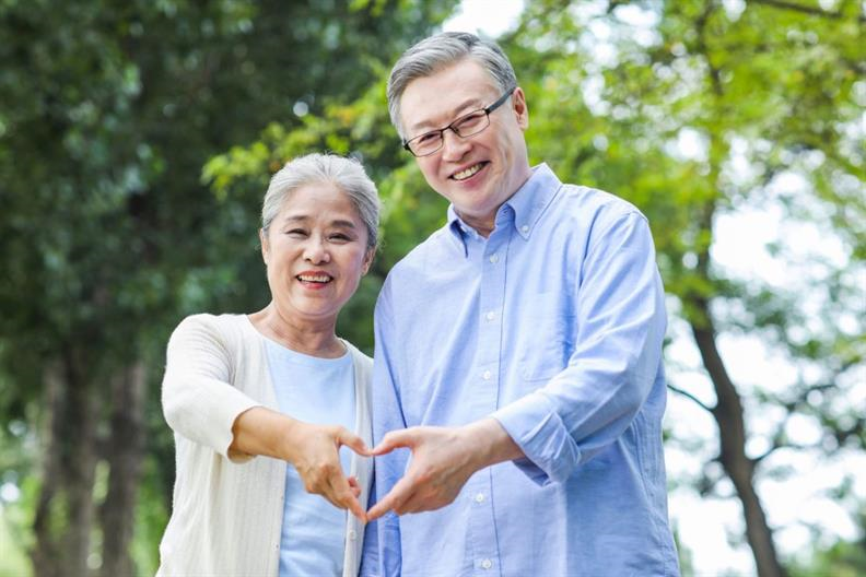 Khám Sức Khỏe Cho Bố Mẹ Trên 50 Tuổi — Nên Chọn Gói Nào?